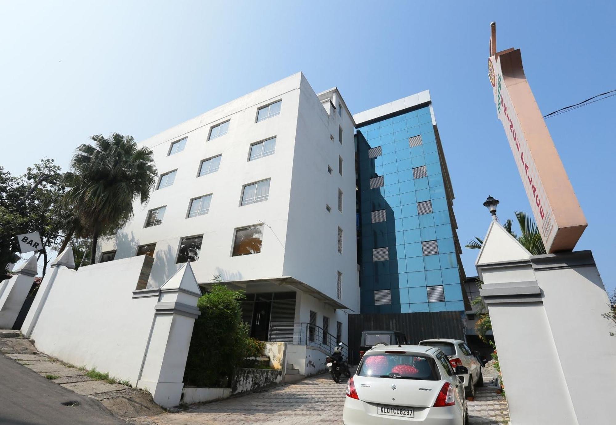 Super Townhouse Prince Palace Thiruvananthapuram Extérieur photo