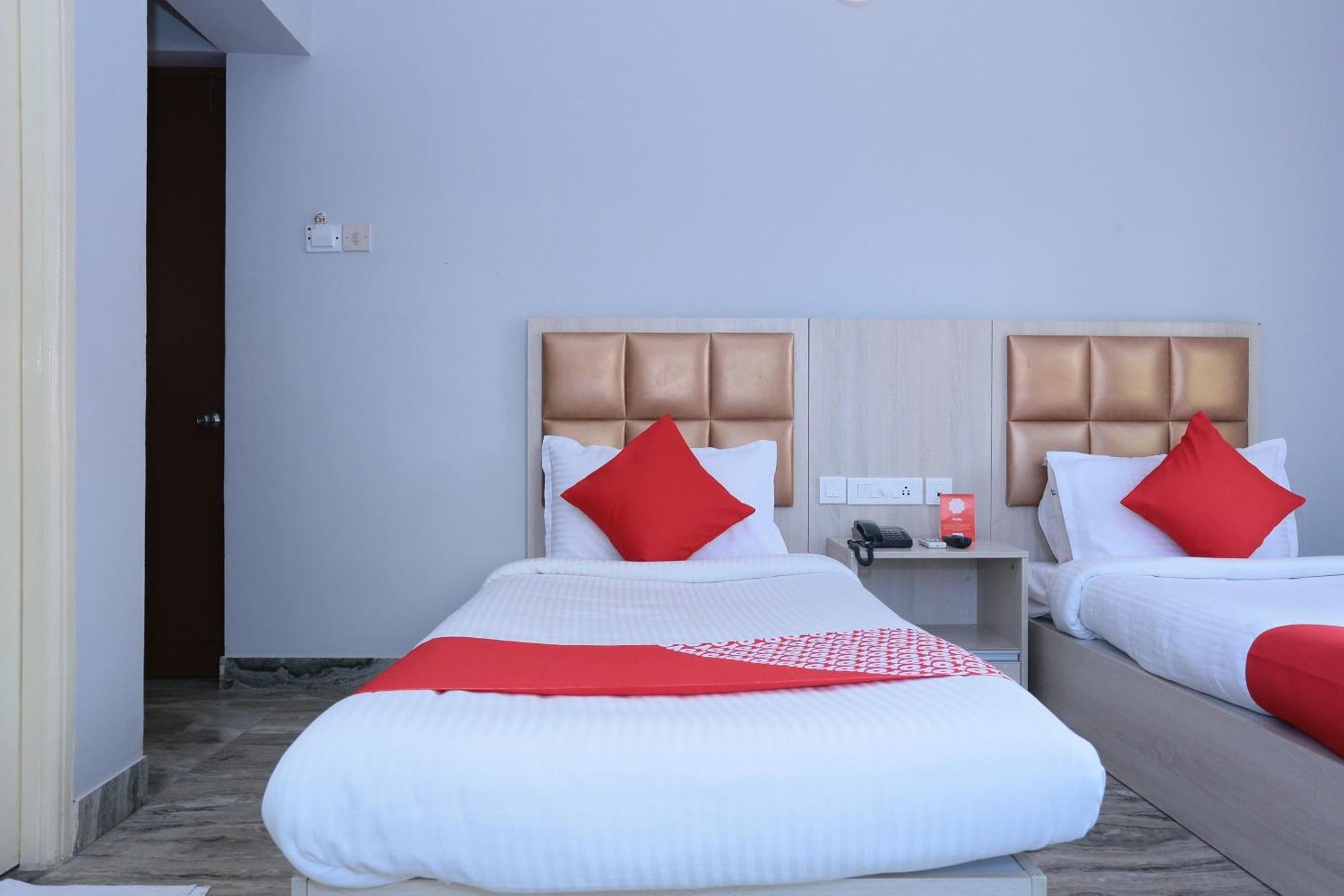 Super Townhouse Prince Palace Thiruvananthapuram Extérieur photo