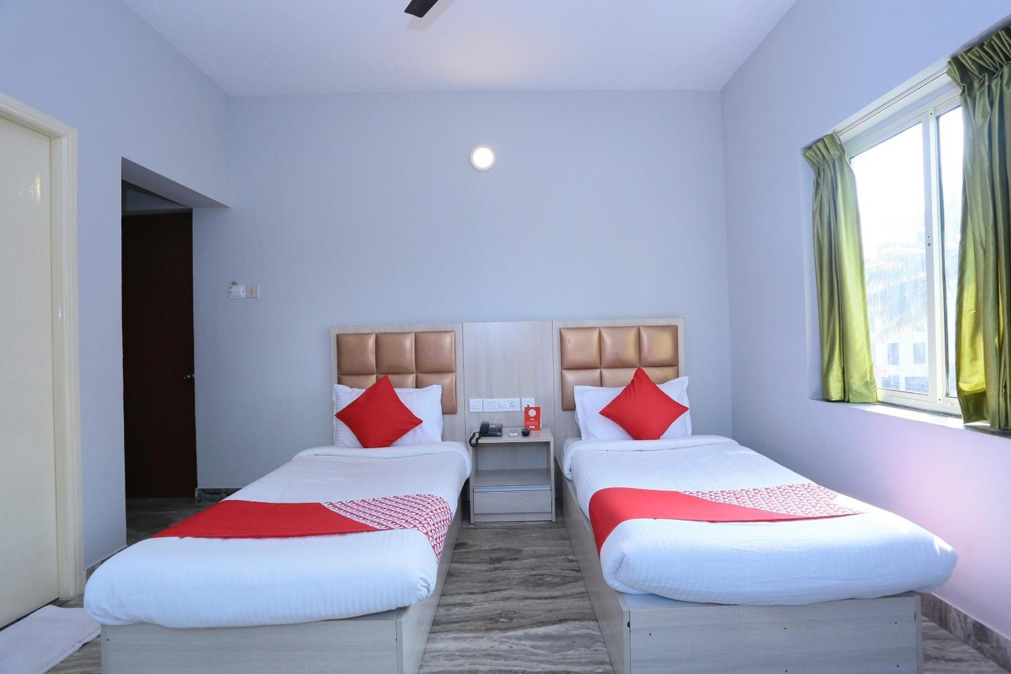 Super Townhouse Prince Palace Thiruvananthapuram Extérieur photo