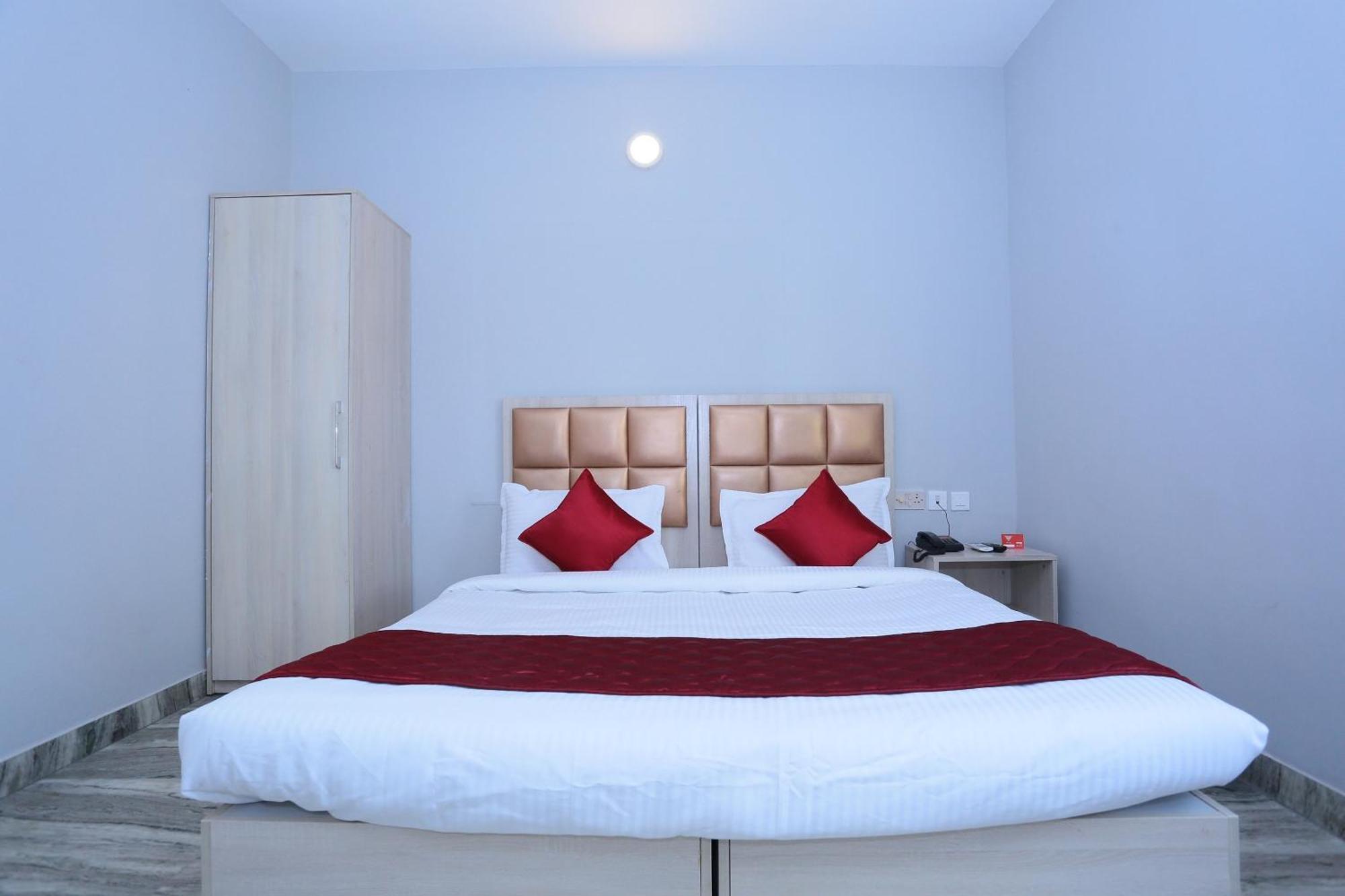 Super Townhouse Prince Palace Thiruvananthapuram Extérieur photo