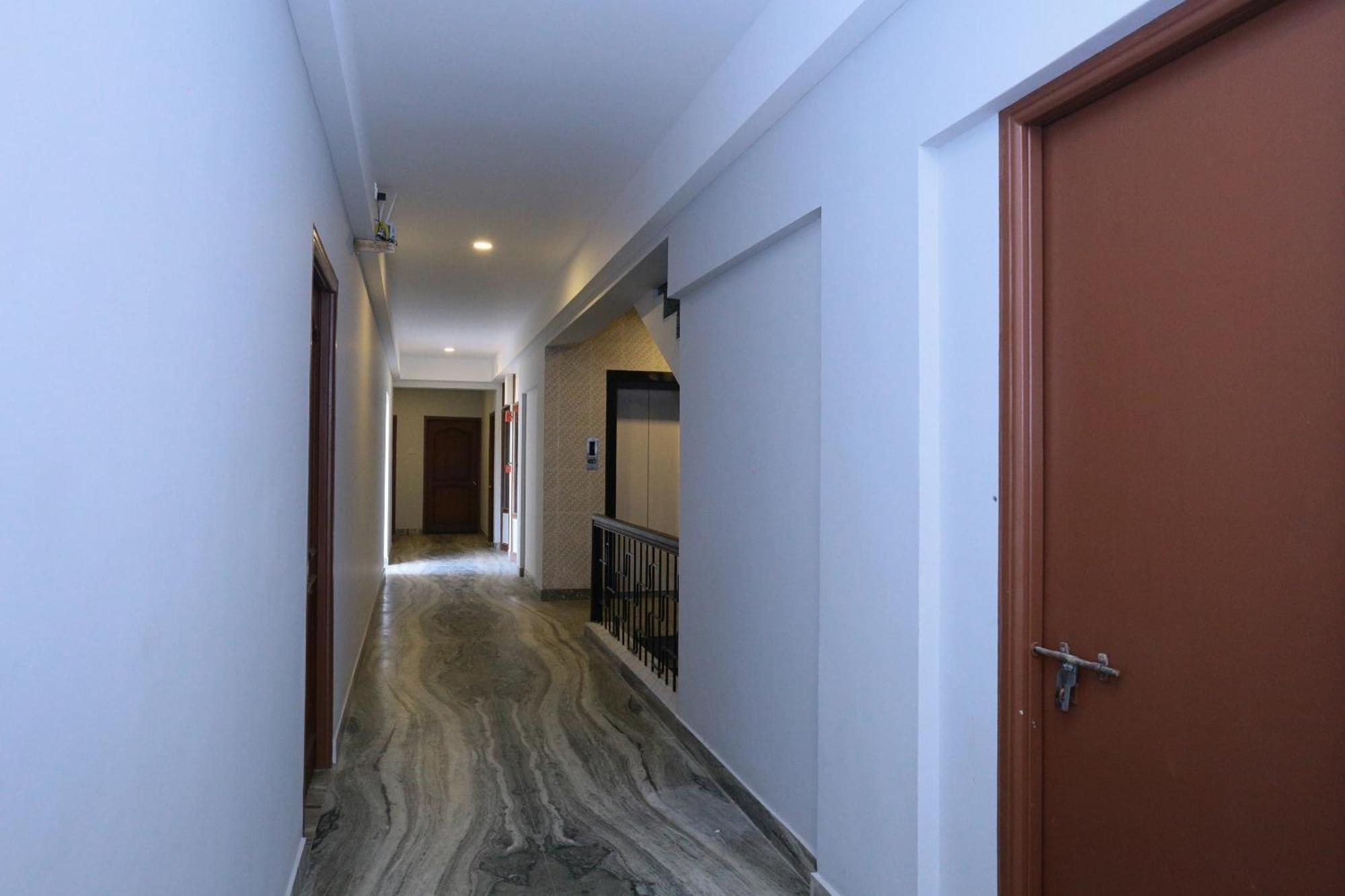 Super Townhouse Prince Palace Thiruvananthapuram Extérieur photo