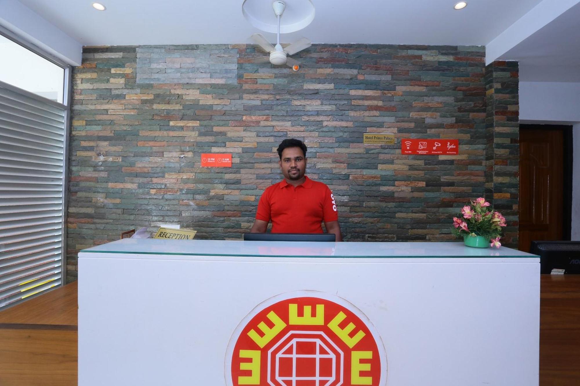 Super Townhouse Prince Palace Thiruvananthapuram Extérieur photo